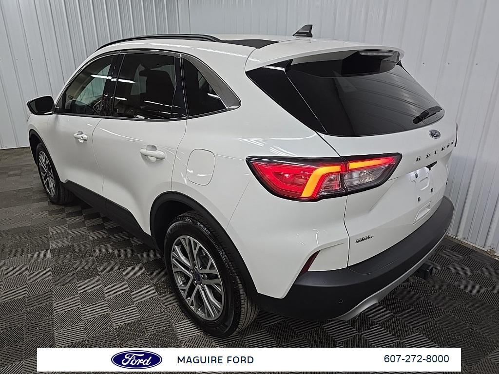 used 2022 Ford Escape car, priced at $20,999