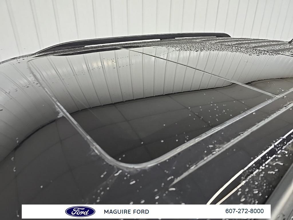 used 2022 Ford Explorer car, priced at $25,999