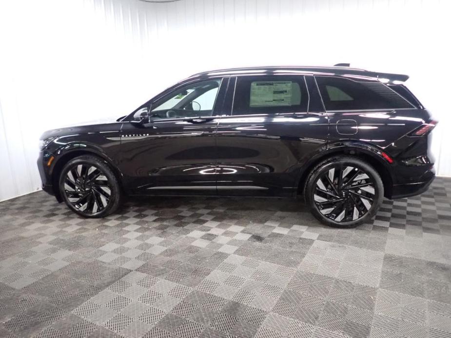 new 2024 Lincoln Nautilus car, priced at $55,999