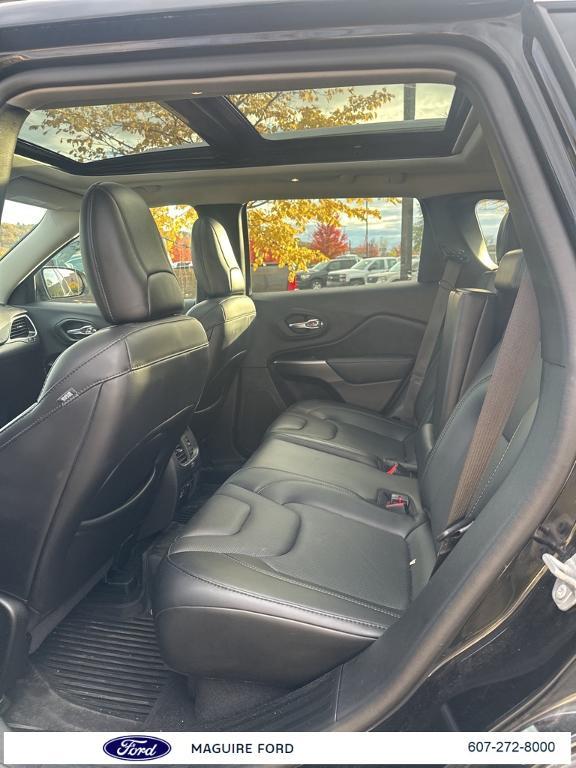 used 2021 Jeep Cherokee car, priced at $20,999