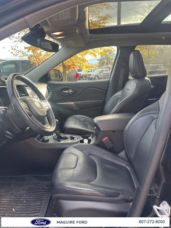 used 2021 Jeep Cherokee car, priced at $20,999