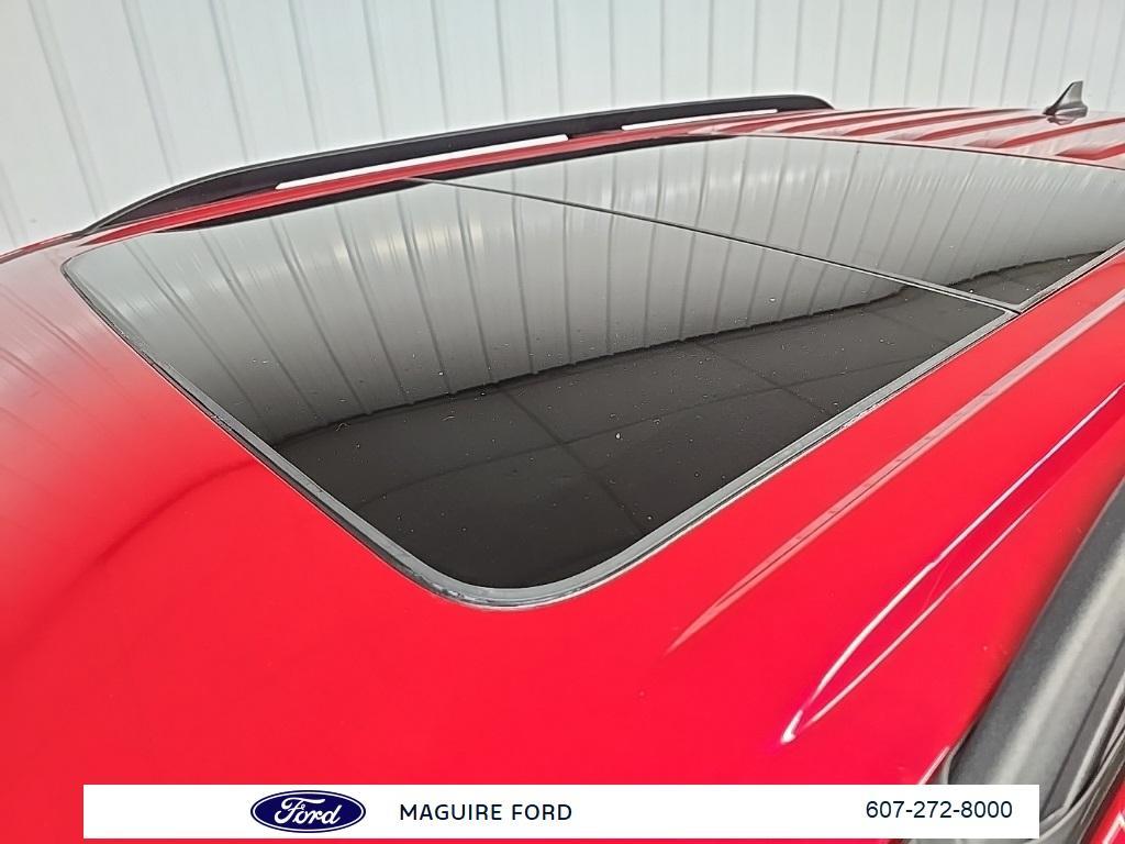 used 2022 Ford Explorer car, priced at $35,999