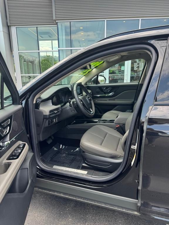 new 2025 Lincoln Corsair car, priced at $46,999