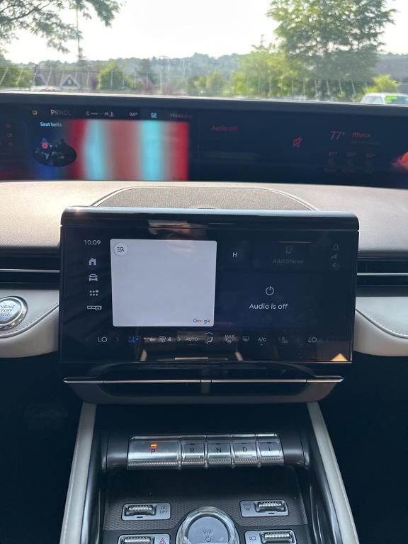used 2024 Lincoln Nautilus car, priced at $44,499