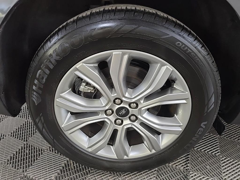 used 2024 Ford Edge car, priced at $33,399