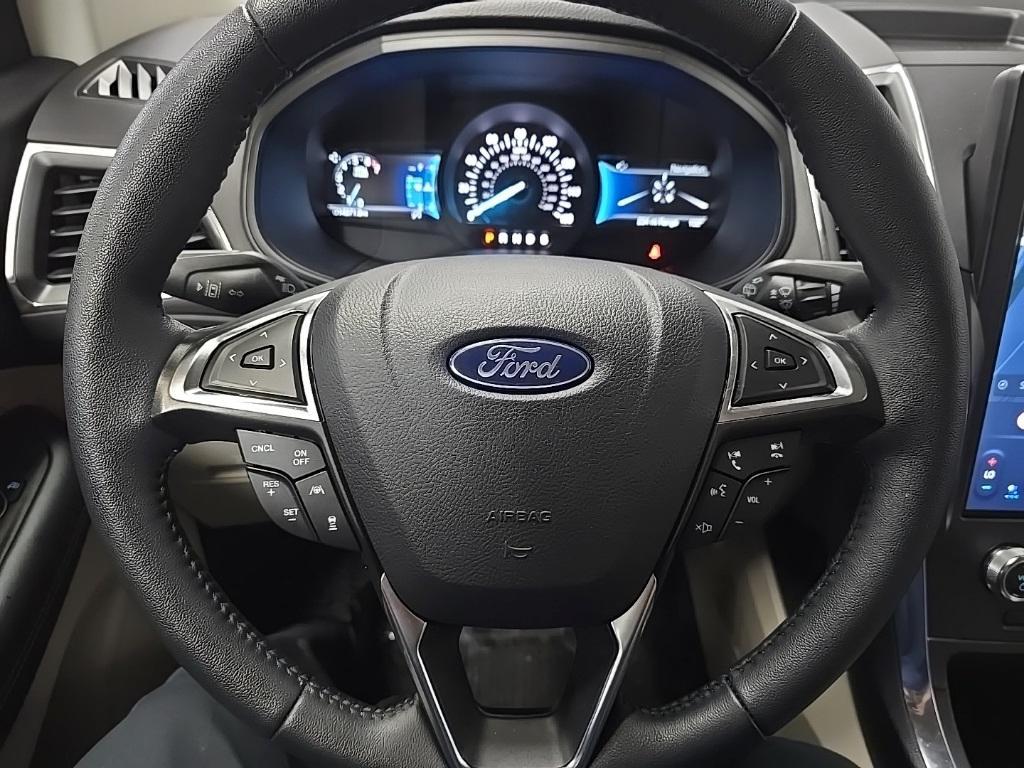 used 2024 Ford Edge car, priced at $33,399