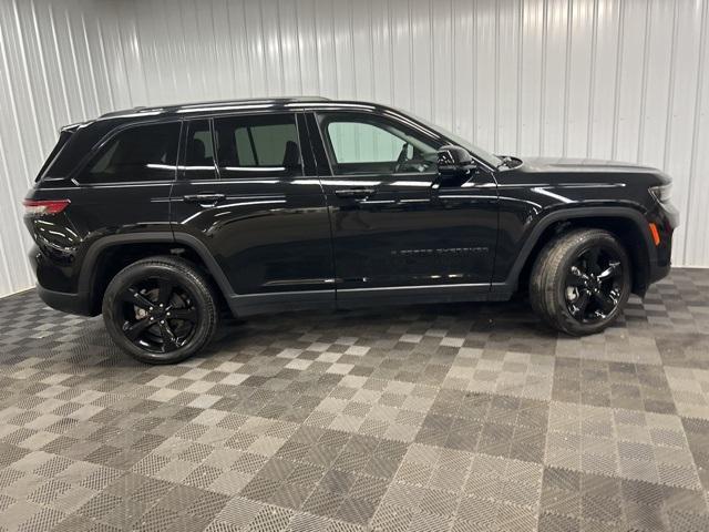 used 2023 Jeep Grand Cherokee car, priced at $33,999