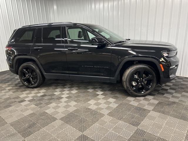 used 2023 Jeep Grand Cherokee car, priced at $33,999