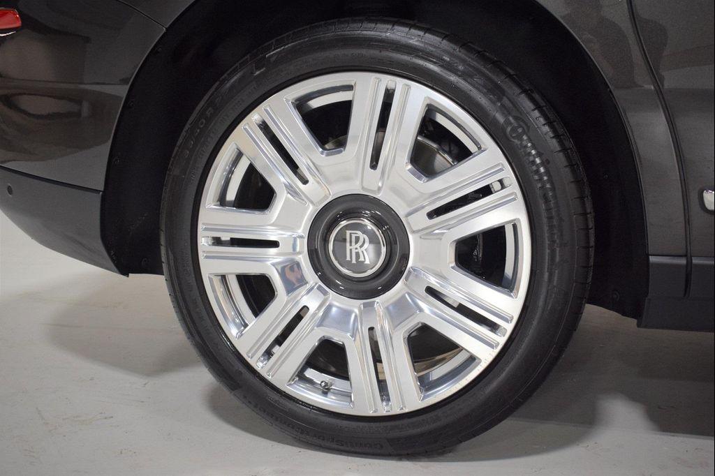 used 2022 Rolls-Royce Cullinan car, priced at $284,999