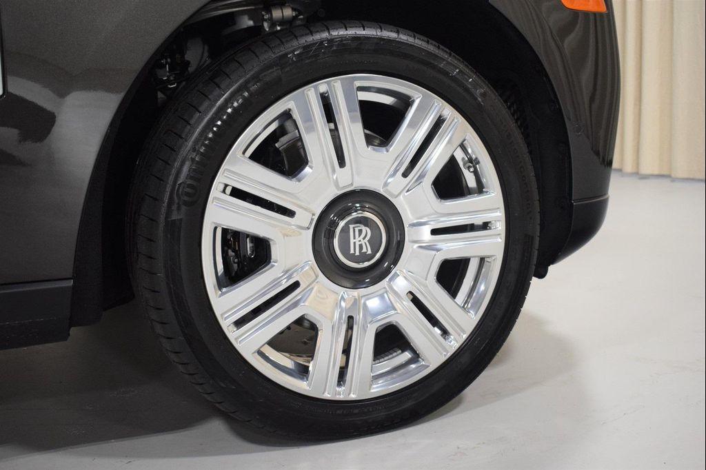 used 2022 Rolls-Royce Cullinan car, priced at $284,999