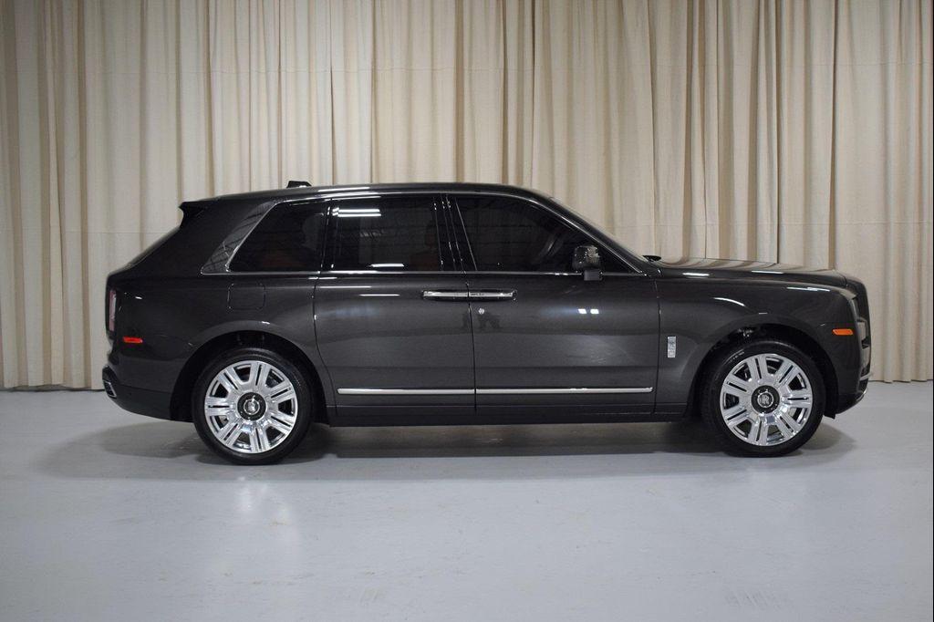 used 2022 Rolls-Royce Cullinan car, priced at $284,999