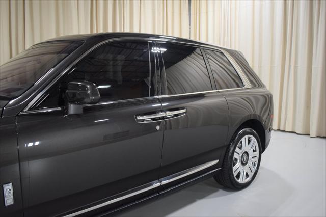 used 2022 Rolls-Royce Cullinan car, priced at $304,999