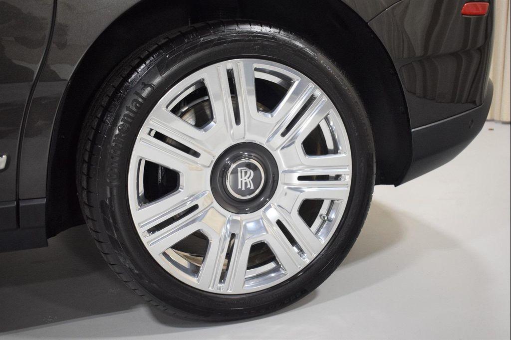 used 2022 Rolls-Royce Cullinan car, priced at $284,999