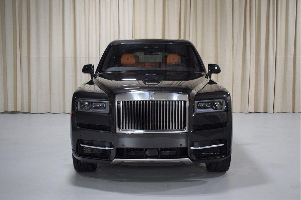 used 2022 Rolls-Royce Cullinan car, priced at $284,999