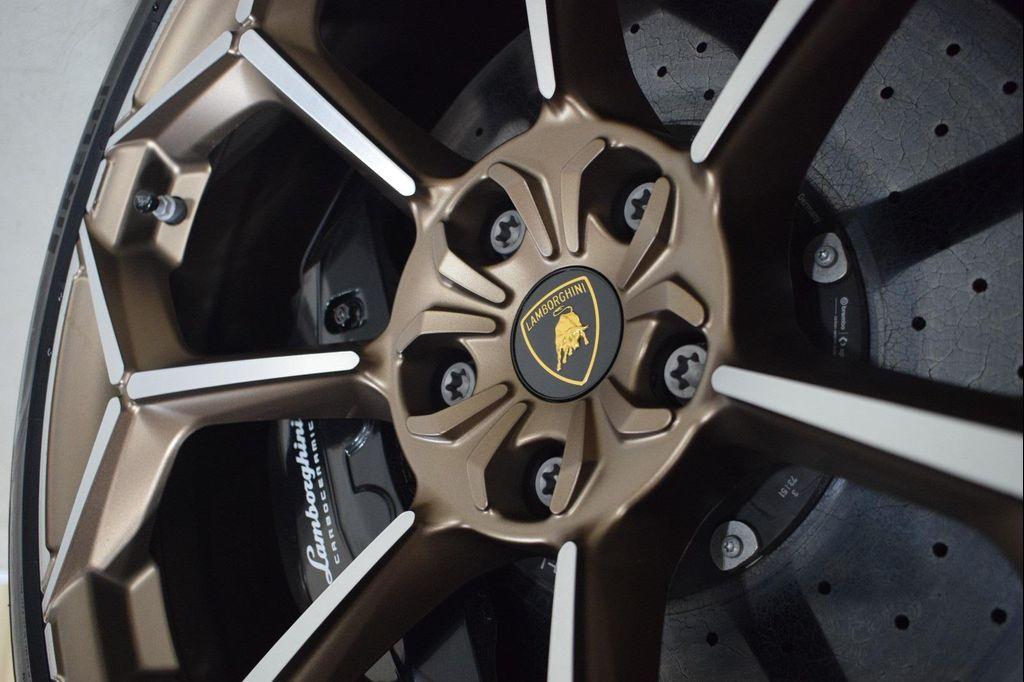 used 2024 Lamborghini Urus car, priced at $304,999