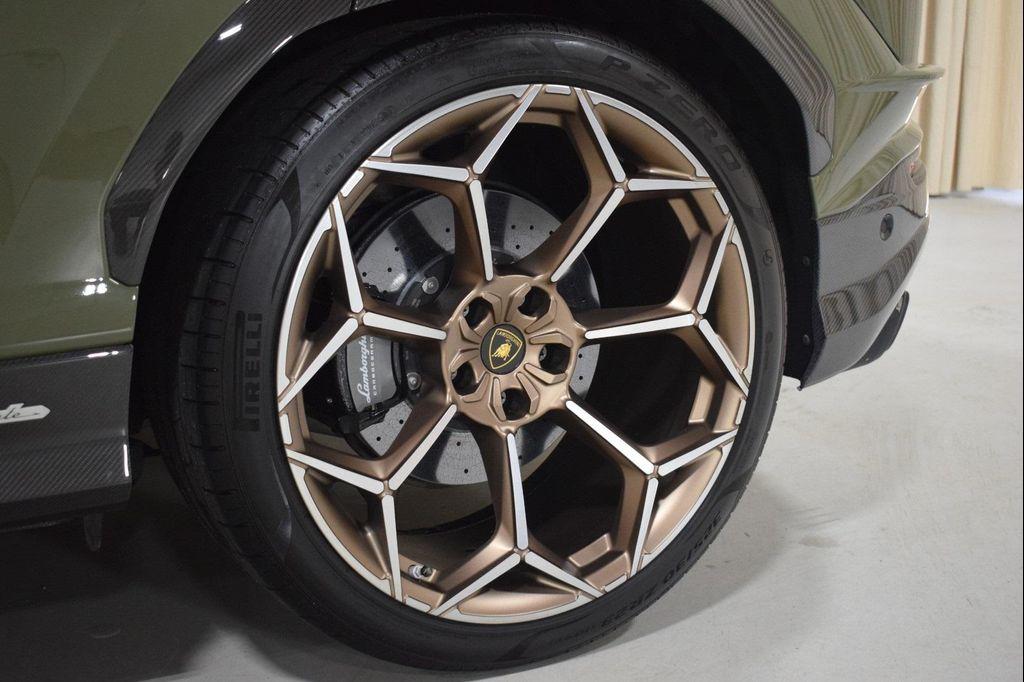 used 2024 Lamborghini Urus car, priced at $304,999