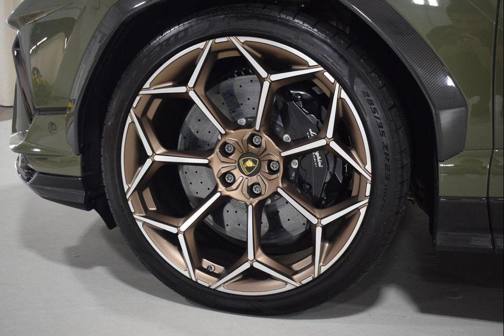 used 2024 Lamborghini Urus car, priced at $304,999