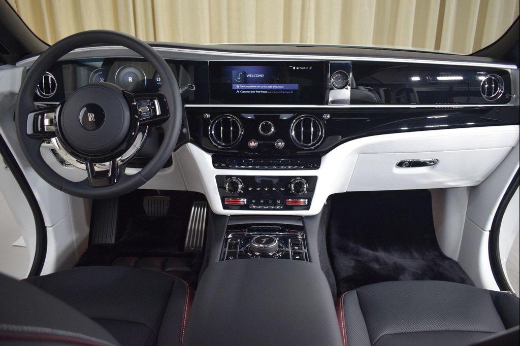 new 2025 Rolls-Royce Spectre car, priced at $489,275