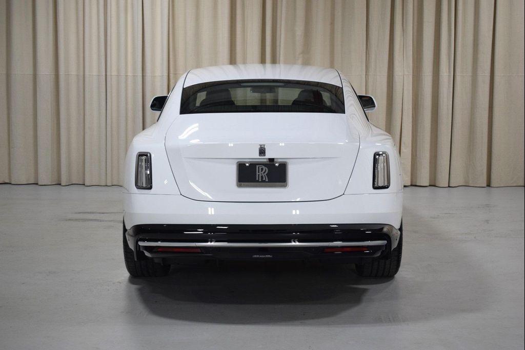 new 2025 Rolls-Royce Spectre car, priced at $489,275