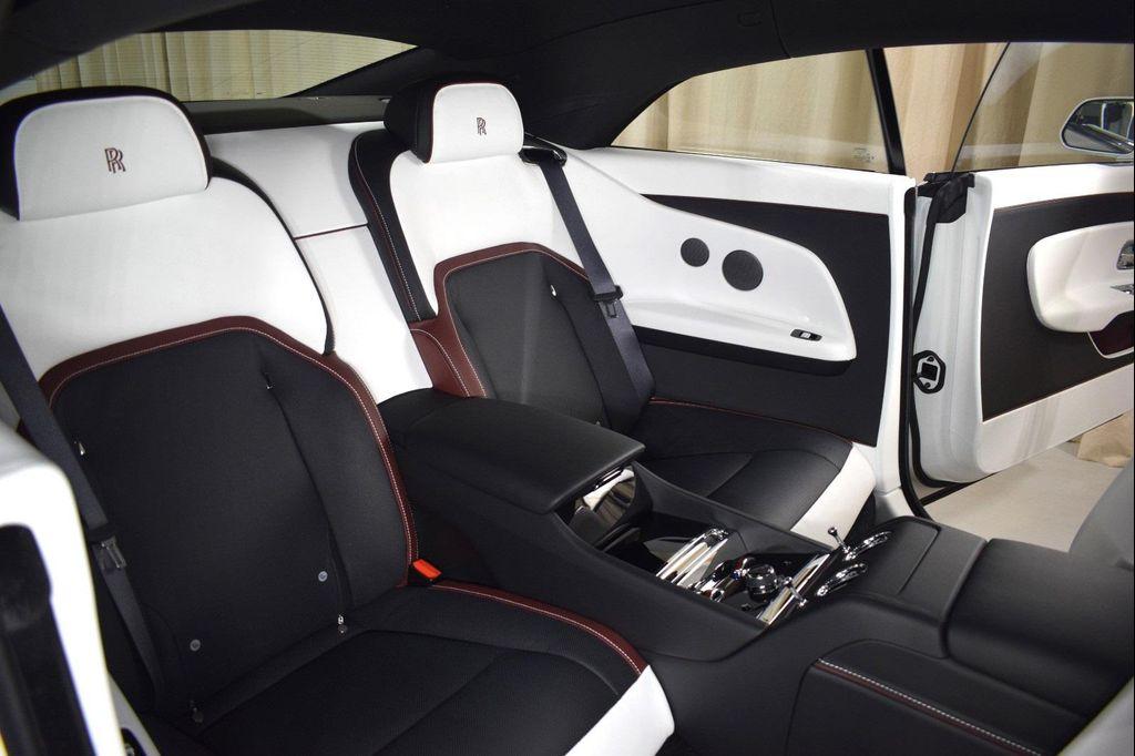 new 2025 Rolls-Royce Spectre car, priced at $489,275