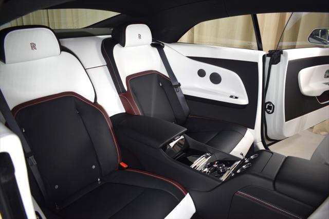 new 2025 Rolls-Royce Spectre car, priced at $489,275