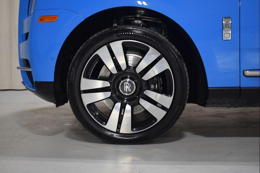 used 2022 Rolls-Royce Cullinan car, priced at $277,499