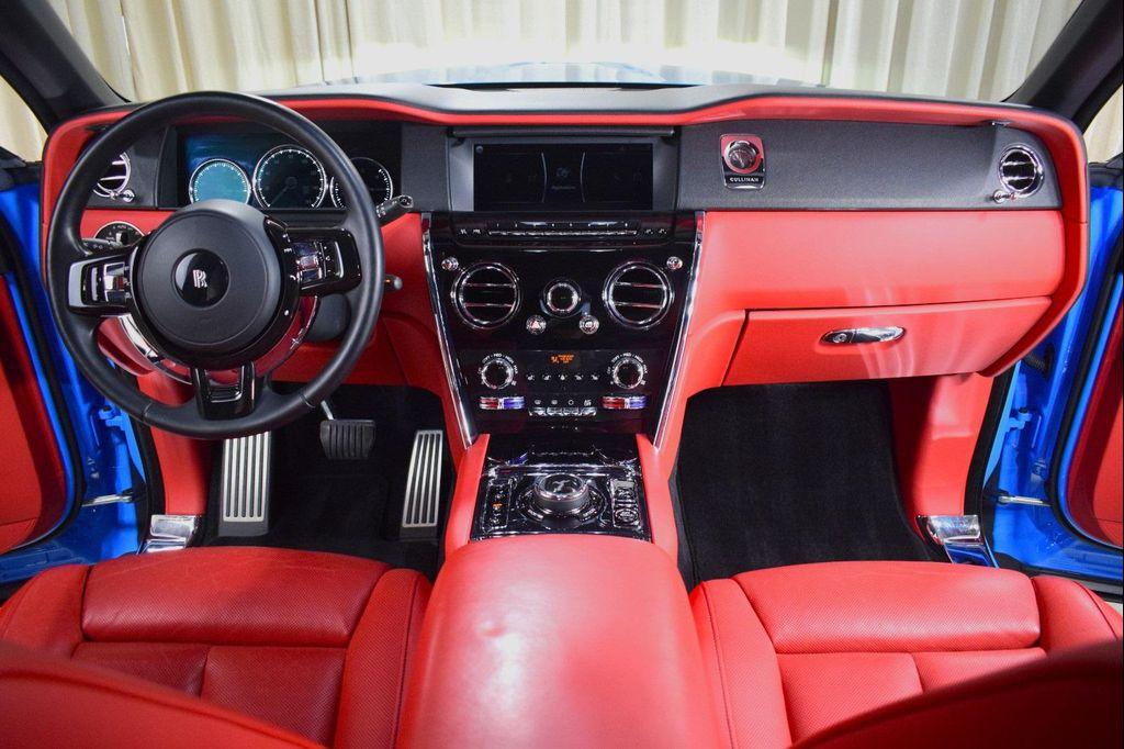 used 2022 Rolls-Royce Cullinan car, priced at $277,499