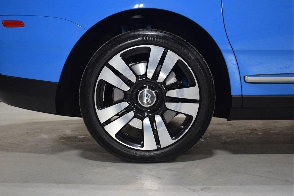 used 2022 Rolls-Royce Cullinan car, priced at $277,499