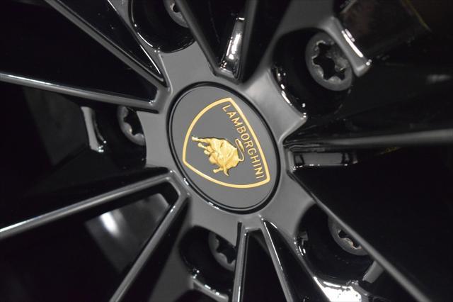 used 2021 Lamborghini Urus car, priced at $209,999