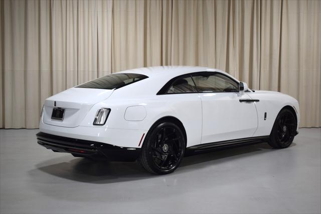 new 2025 Rolls-Royce Spectre car, priced at $553,400