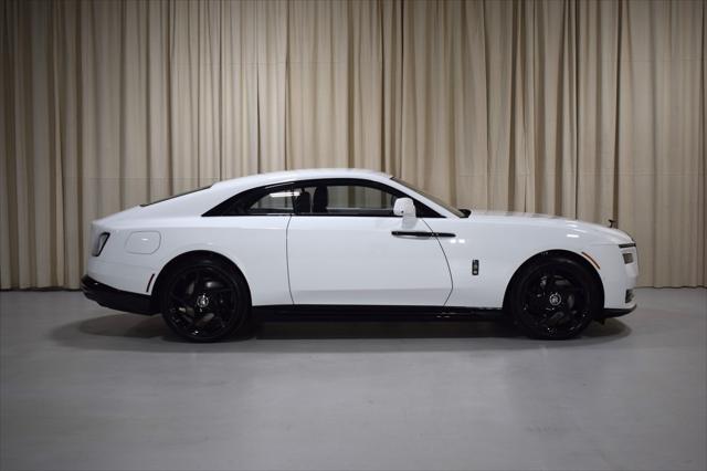 new 2025 Rolls-Royce Spectre car, priced at $553,400