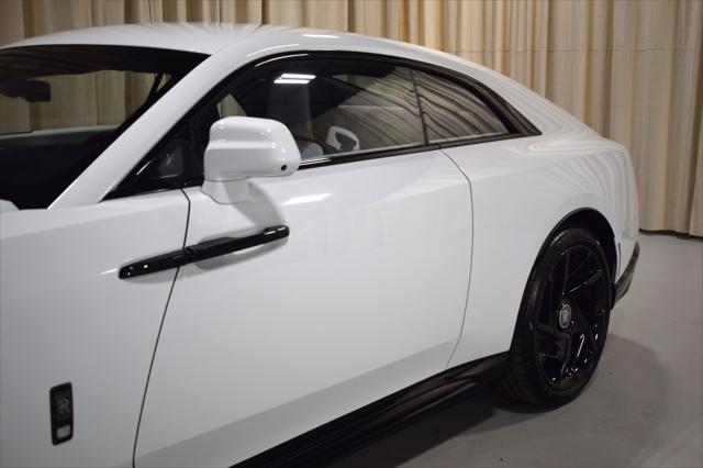 new 2025 Rolls-Royce Spectre car, priced at $553,400