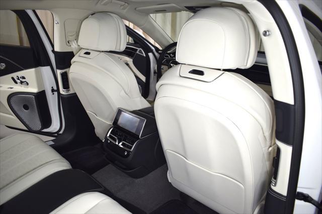 new 2025 Bentley Flying Spur car, priced at $320,025