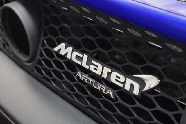 new 2024 McLaren Artura car, priced at $292,365
