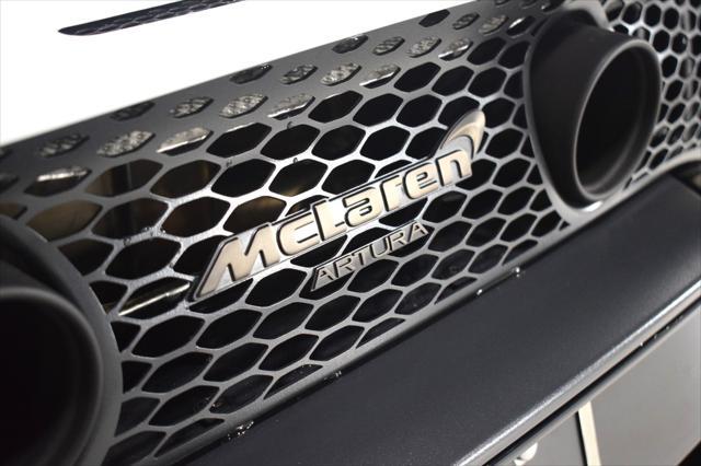 new 2025 McLaren Artura car, priced at $305,798