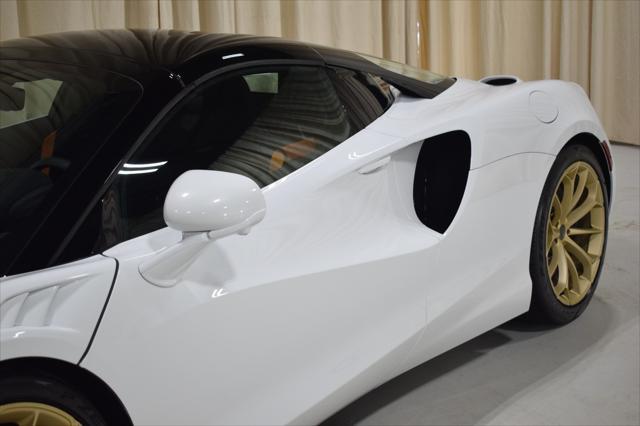 new 2025 McLaren Artura car, priced at $305,798