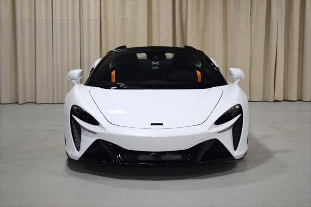 new 2025 McLaren Artura car, priced at $305,798