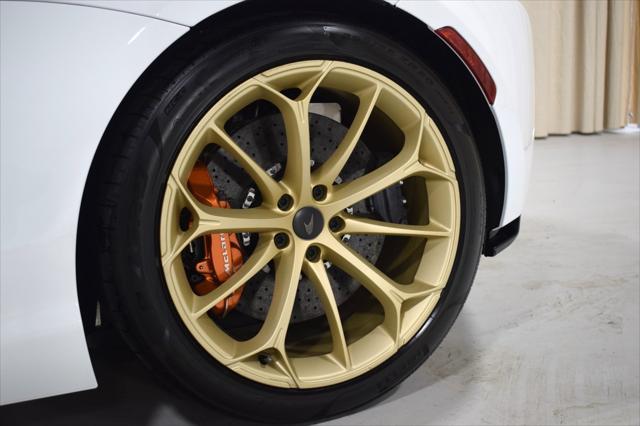new 2025 McLaren Artura car, priced at $305,798