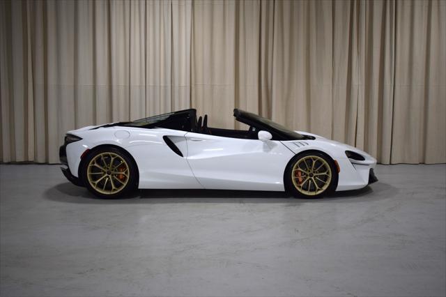 new 2025 McLaren Artura car, priced at $305,798
