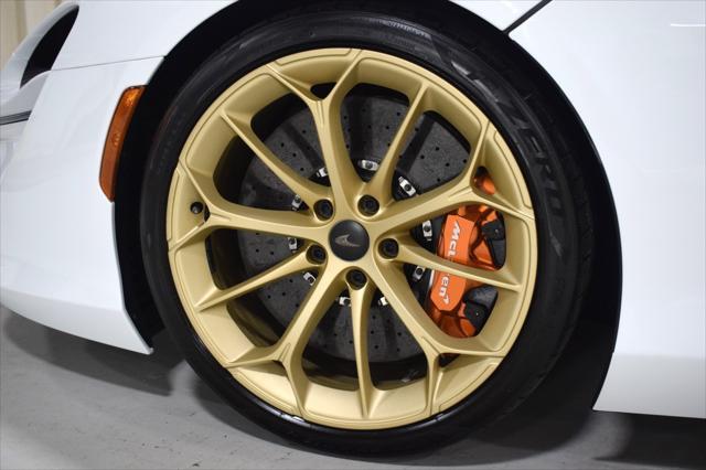 new 2025 McLaren Artura car, priced at $305,798
