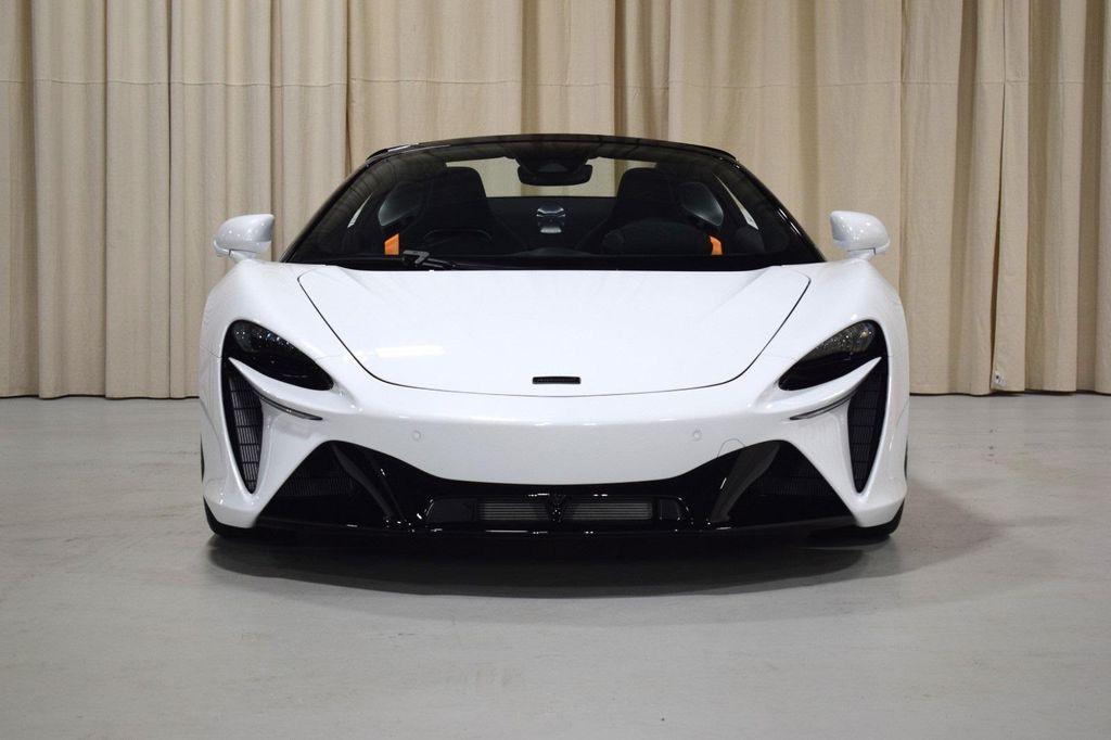 new 2025 McLaren Artura car, priced at $305,798