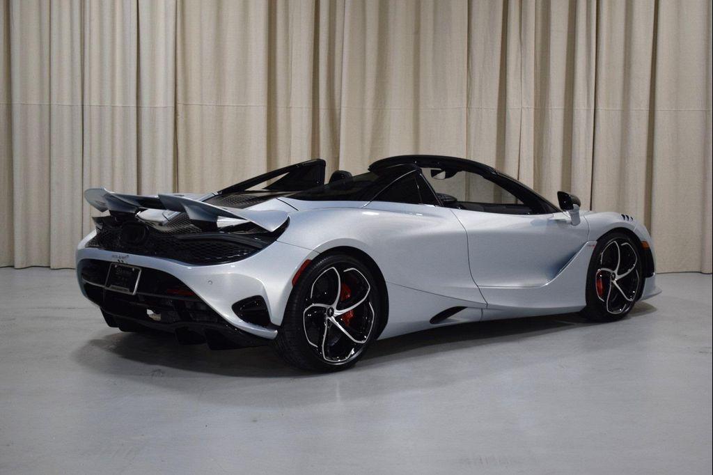 new 2025 McLaren 750S car, priced at $423,130
