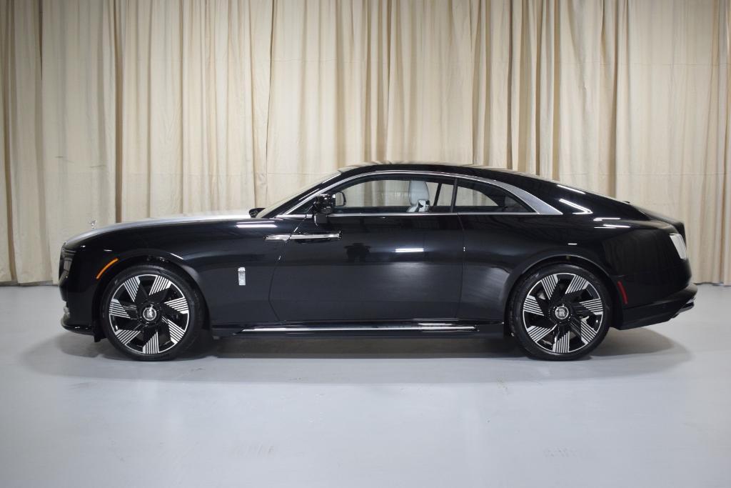 new 2024 Rolls-Royce Spectre car, priced at $499,625