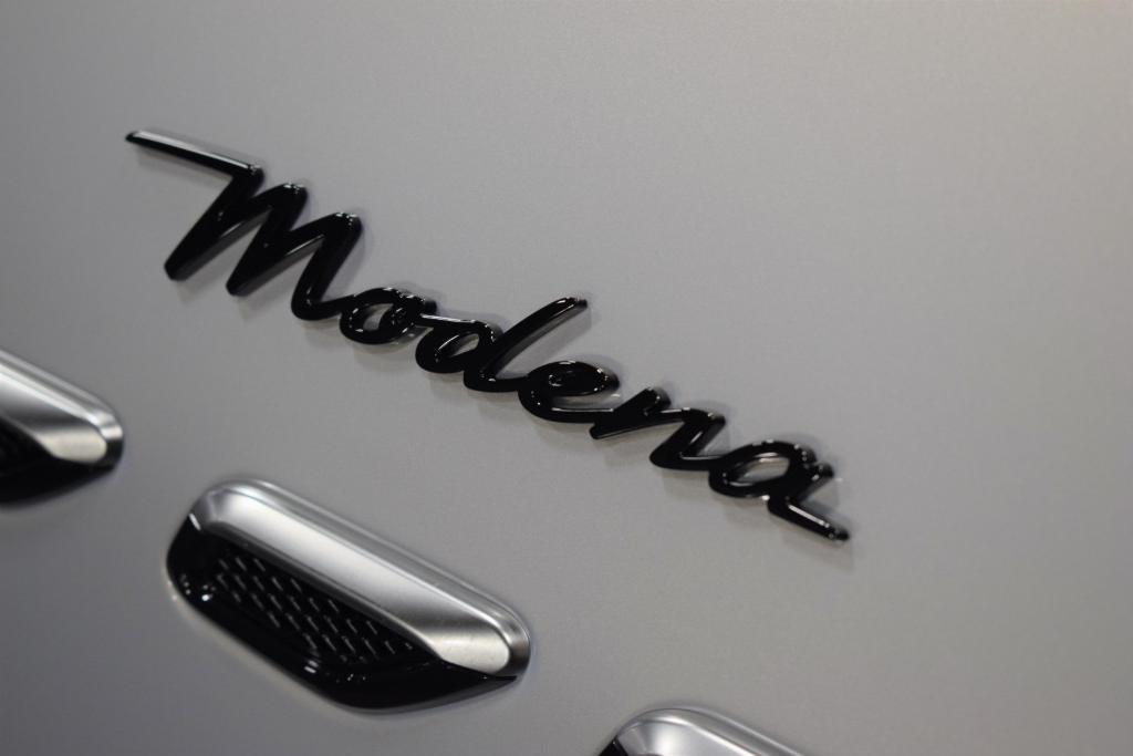 new 2024 Maserati Grecale car, priced at $92,930