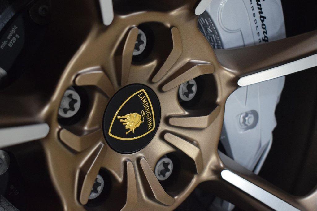 used 2024 Lamborghini Urus car, priced at $304,999