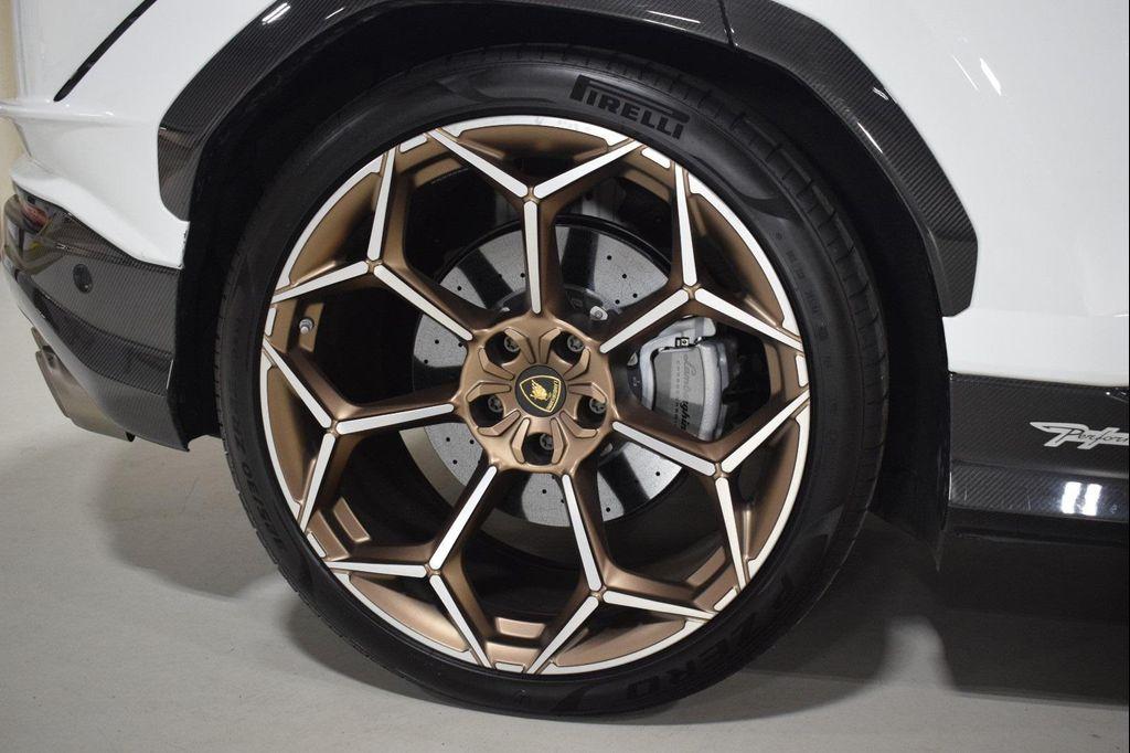 used 2024 Lamborghini Urus car, priced at $304,999