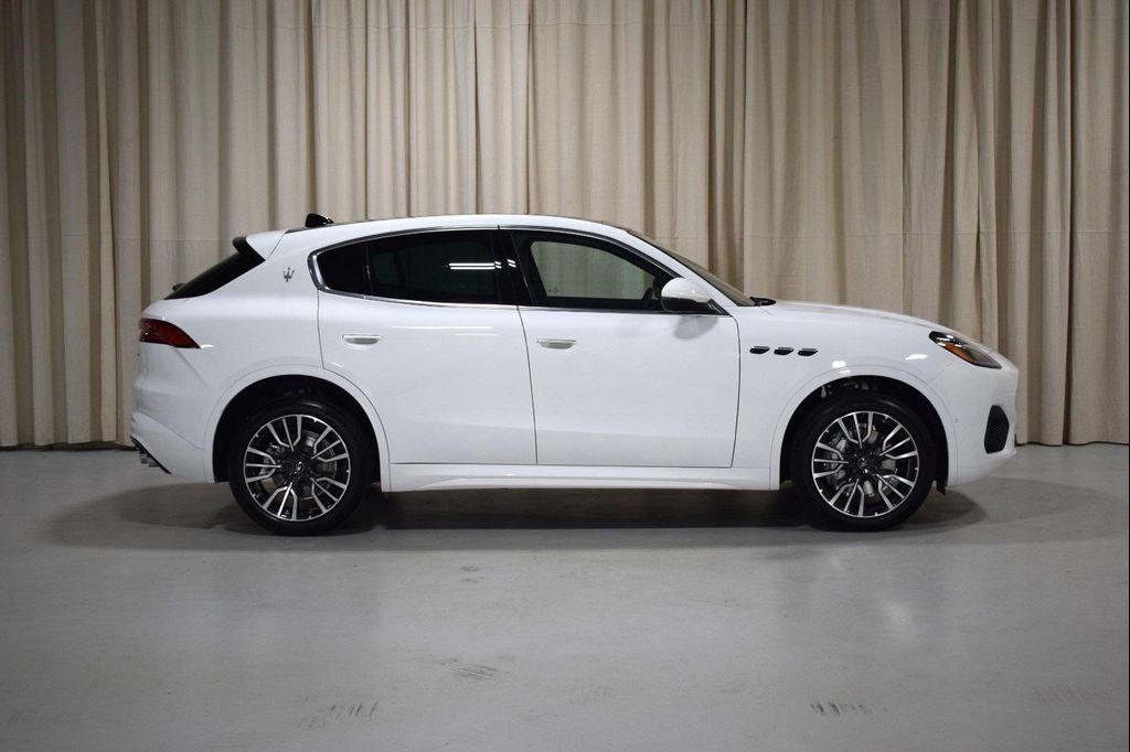 new 2025 Maserati Grecale car, priced at $92,355