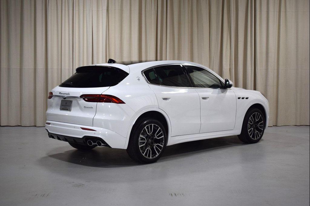 new 2025 Maserati Grecale car, priced at $92,355