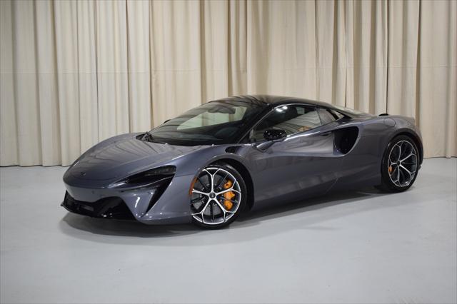 new 2025 McLaren Artura car, priced at $307,798