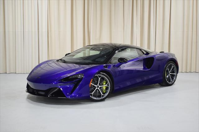 new 2025 McLaren Artura car, priced at $334,800